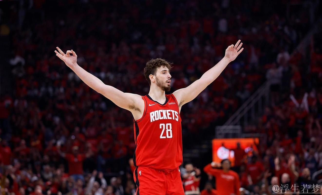 范弗里特突袭受阻 申京篮下强打得手